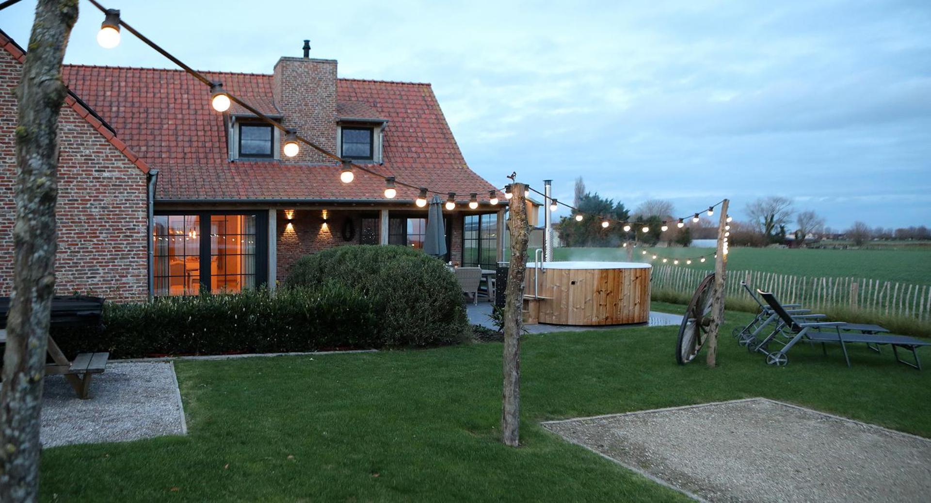 Florentinus Met Hottub, Afgesloten Tuin En Overdekt Terras 弗尔内 外观 照片